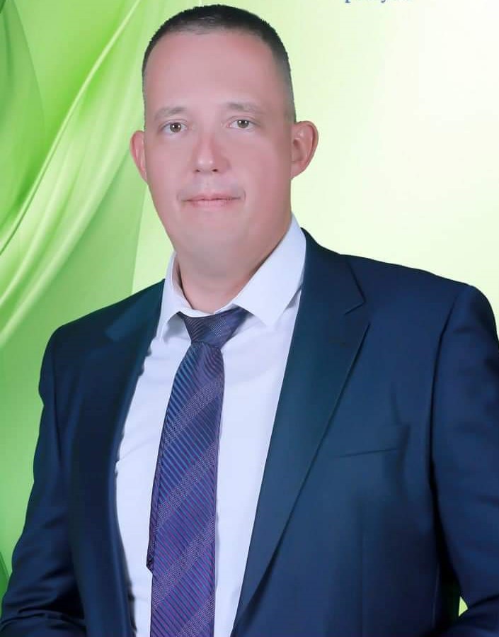 Kashkarov Oleg Romanovich, Xalq deputatlari Yunusobod tuman Kengashiga 21- Turk Qo‘rg‘on  saylov okrugidan saylangan.  U 1986 yili Toshkent shahrida tug‘ilgan. Millati rus. Ma’lumoti  Oliy. 2009 yili O‘zbekiston milliy universitetini, 2017 yili Kardiff universiteti (magistr) Buyuk britaniyani tamomlagan. Mutaxassisligi iqtisodchi, biolog. O‘zbekiston Ekologik partiyasi a’zosi.  Hozirda O‘zbekiston Qushlarni muhofaza qilish jamiyati NNT Koordinatori. U Minor, Turk qo‘rg‘on hamda Usta Shirin Maxallalariga biriktirilgan.  Telefon raqami: 90 174 03 96